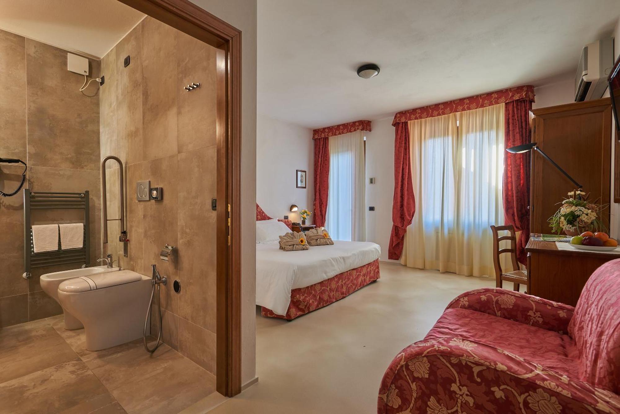 Casanova - Wellness Center La Grotta Etrusca