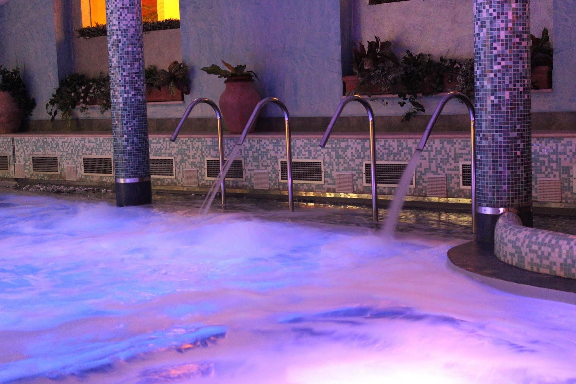 Hotel Casanova - Wellness Center La Grotta Etrusca 3*