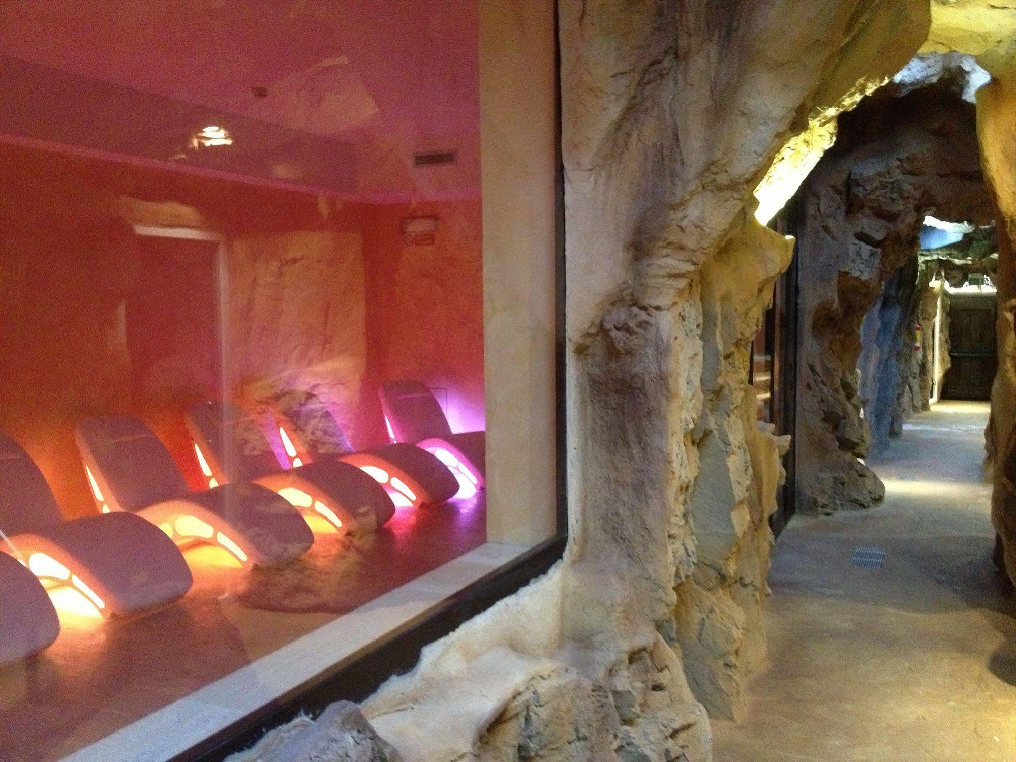 Casanova - Wellness Center La Grotta Etrusca