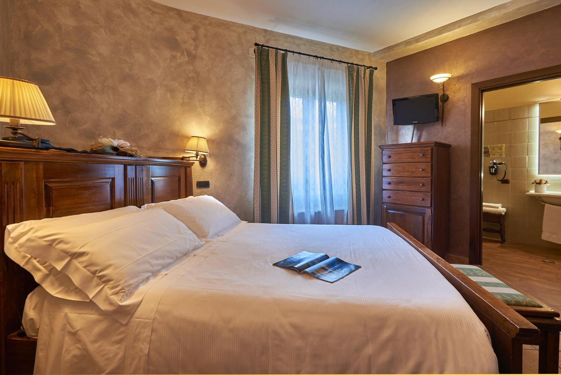 Casanova - Wellness Center La Grotta Etrusca 3*