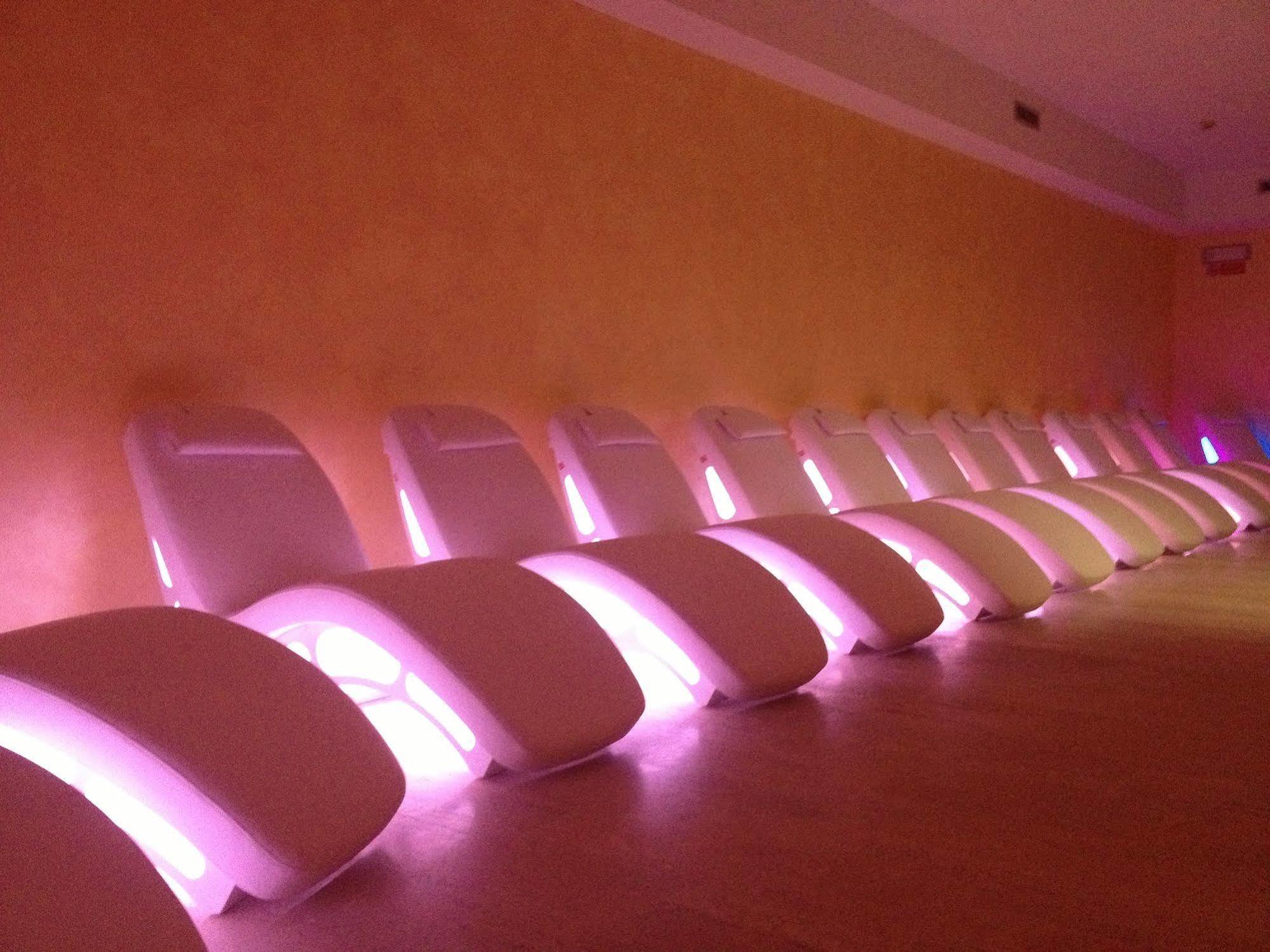 Casanova - Wellness Center La Grotta Etrusca Hotel San Quirico dʼOrcia