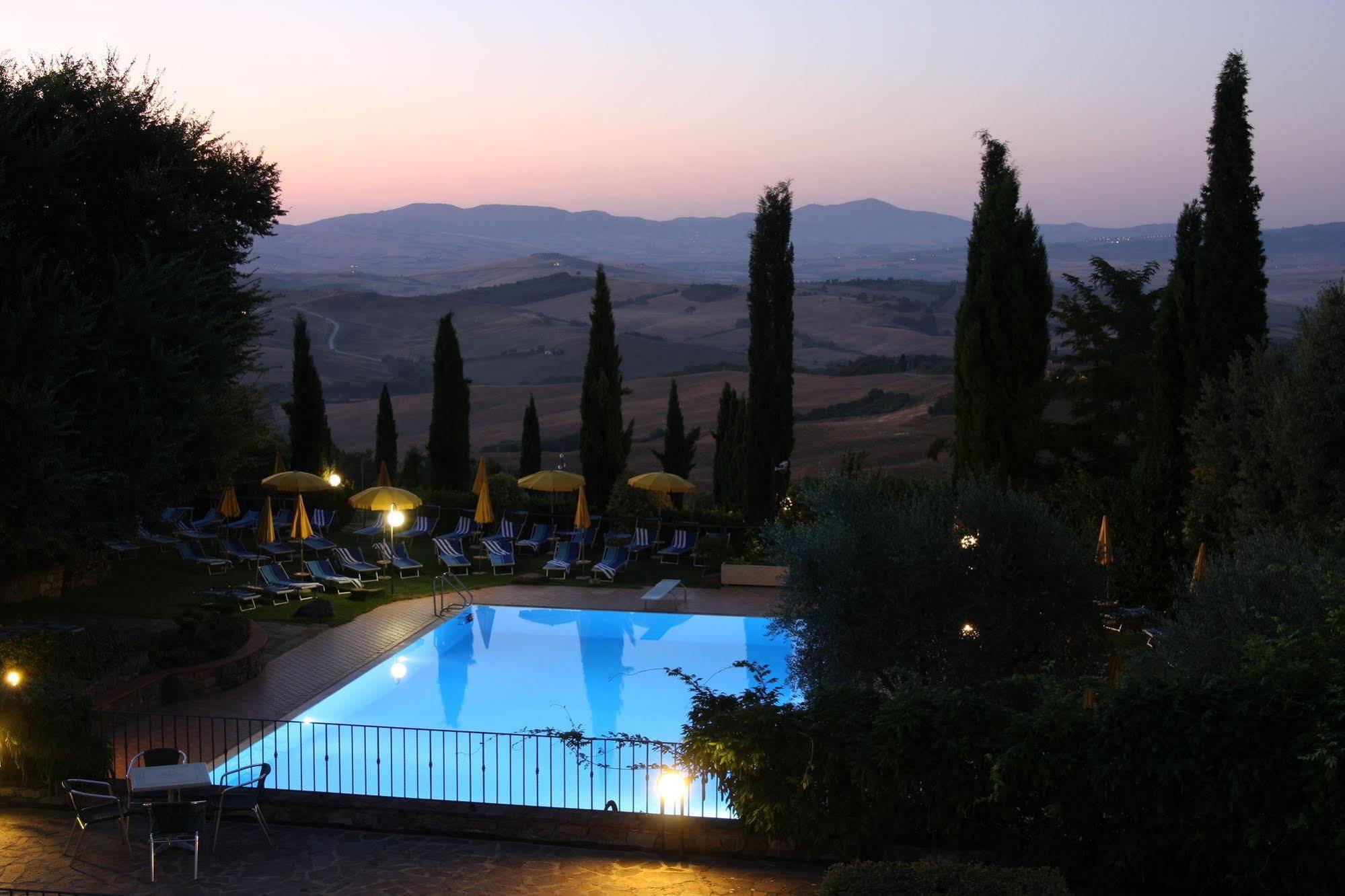 Casanova - Wellness Center La Grotta Etrusca Hotel San Quirico dʼOrcia