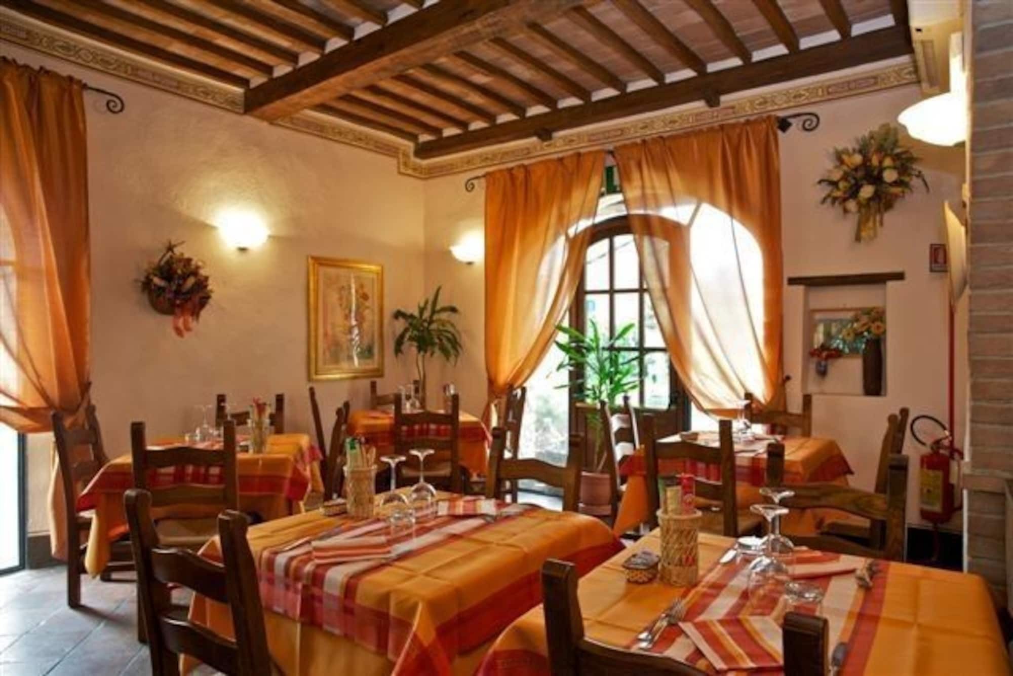 Casanova - Wellness Center La Grotta Etrusca Hotel 3*